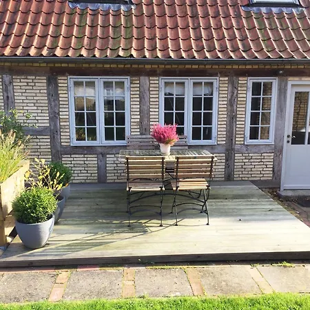 Jorden - Luett Apartament Arnis